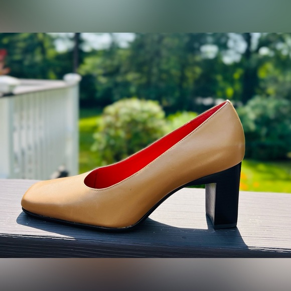 Rockport Women’s Heel Tan Camel Brown Square Toe, Size 6W, Never Worn - Picture 2 of 9